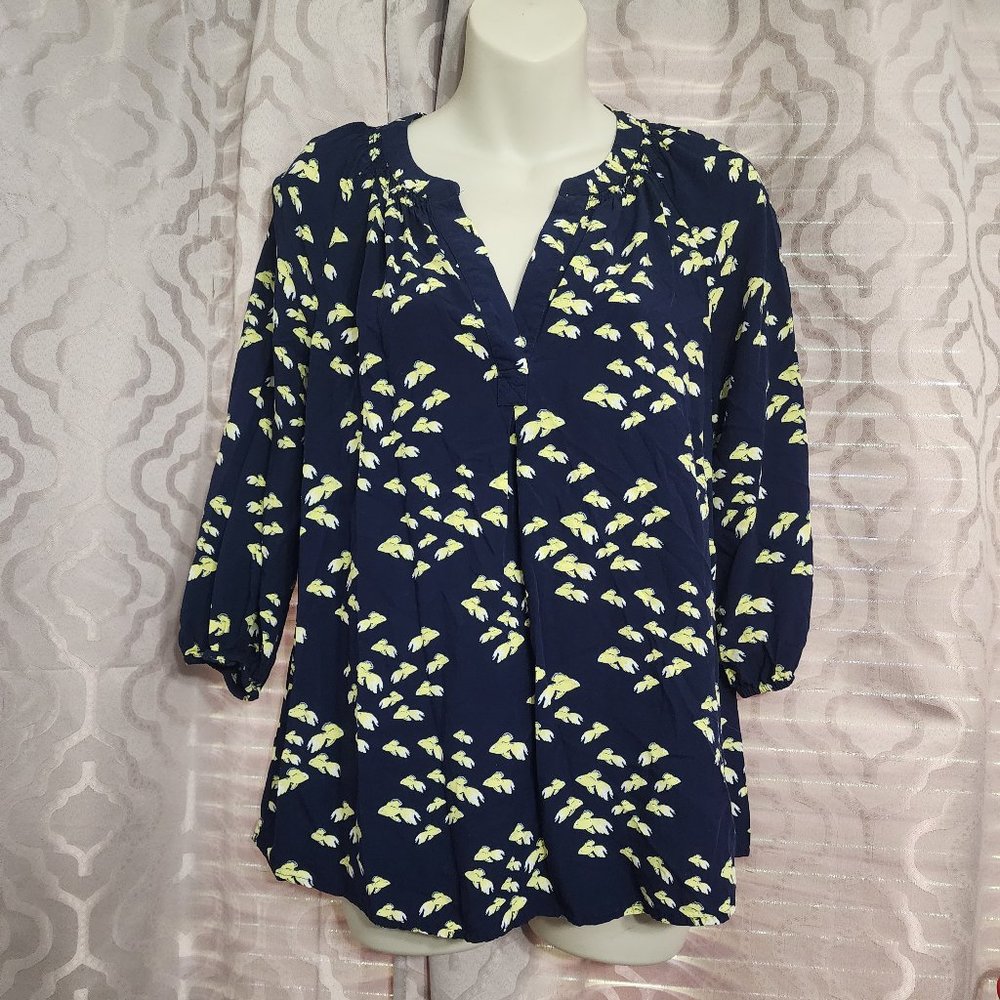 Crown & Ivy Women Blue Fish 3/4 Sleeve Button Down Shirt Size Small